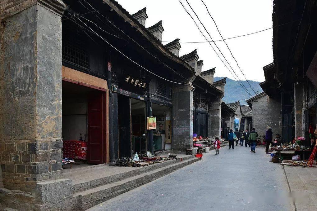 逃出安逸小乡村
